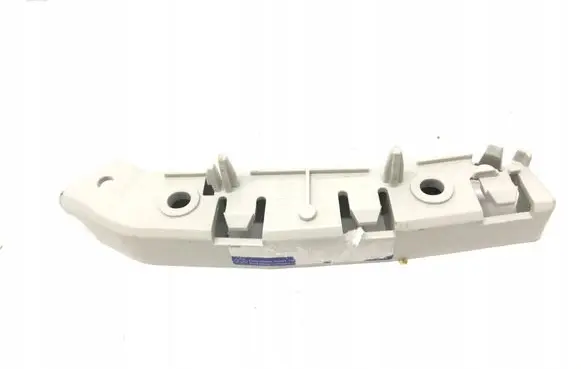 Ford Focus Front bumper mounting bracket BM5117D958A