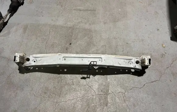 Honda CR-V Front bumper cross member