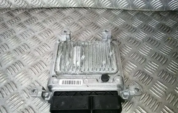 Mercedes-Benz C W204 Engine control unit/module A6519005301 A6519013301