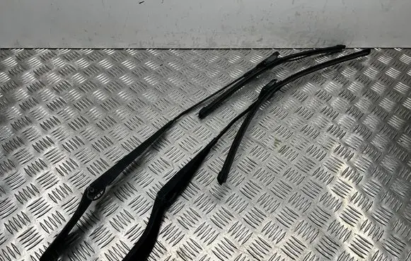 Volvo V50 Windshield/front glass wiper blade 31253997 31253996