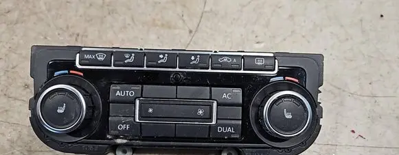 Volkswagen Golf VI Climate control unit 5K0907044BD SW0608 5HB00974631