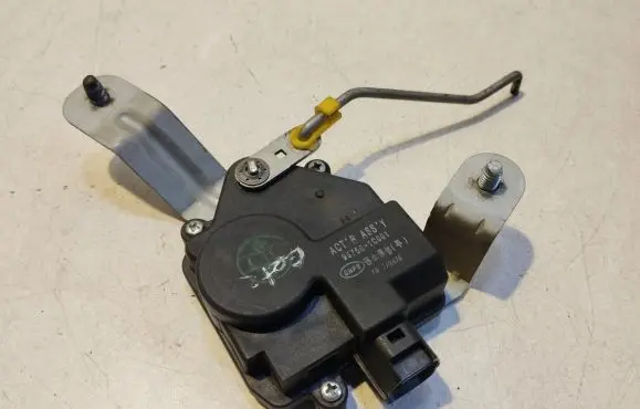 Hyundai Getz Air flap motor/actuator 957501C001