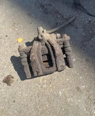 Honda CR-V Rear brake caliper