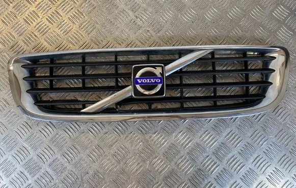 Volvo S40 Front bumper upper radiator grill 30744915 30744916 30744914