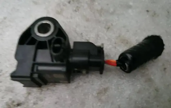 Opel Combo E Airbag deployment crash/impact sensor 9810452480 861920 05522