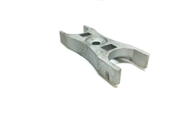 Audi A6 S6 C7 4G Fuel Injector clamp holder 04l216