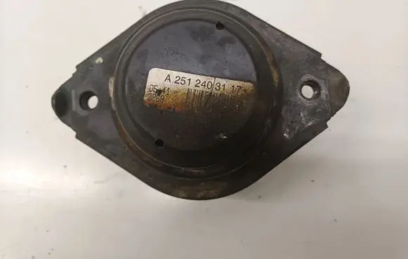 Mercedes-Benz ML W164 Engine mount bracket A2512403117