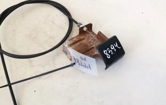 Engine bonnet (hood) release handle