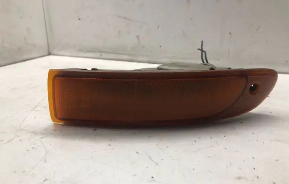 Mazda Xedos 9 Front indicator light 0454107L