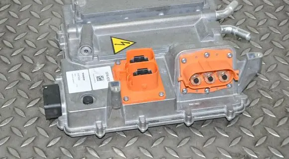 Volvo XC90 Voltage converter inverter 31673500