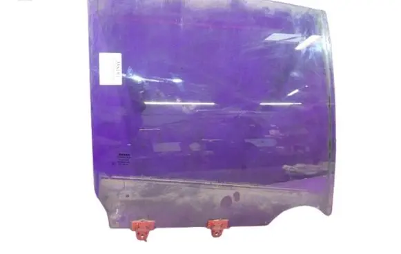Nissan Almera Tino Front door window glass four-door 