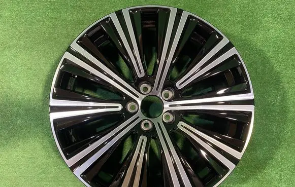 Volvo V60 R19 alloy rim 32243393