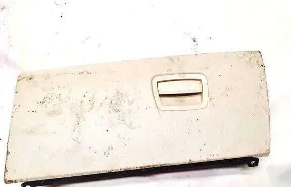 BMW 5 GT F07 Glove box