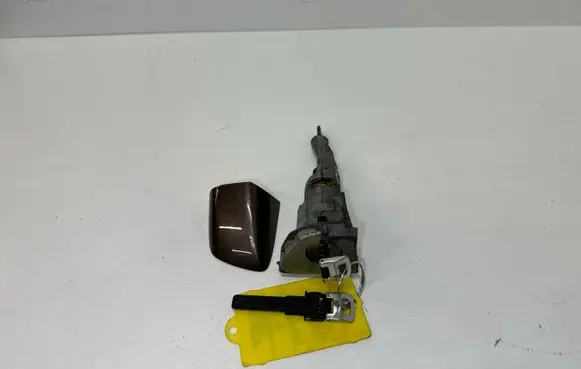 Volkswagen Touareg II Front door lock (next to the handle) 7P6837167 7P6837879 LH8Z