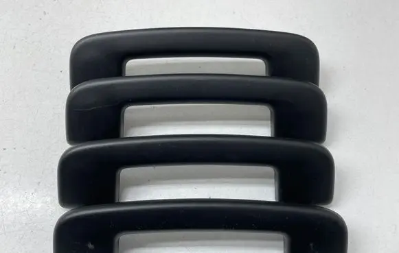 Nissan Qashqai J12 A set of handles for the ceiling 