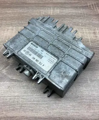 Volkswagen Golf III Engine control unit/module ECU 1H0907311P 0261203707 Used