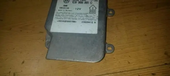 Skoda Fabia Mk1 (6Y) Airbag control unit/module 1c0909601c 5WK43126