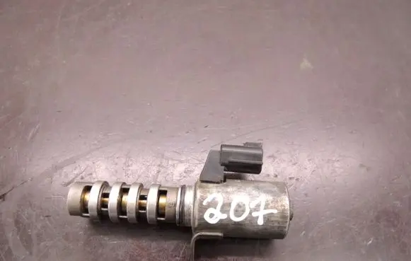Nissan Almera N16 Camshaft vanos timing valve D207