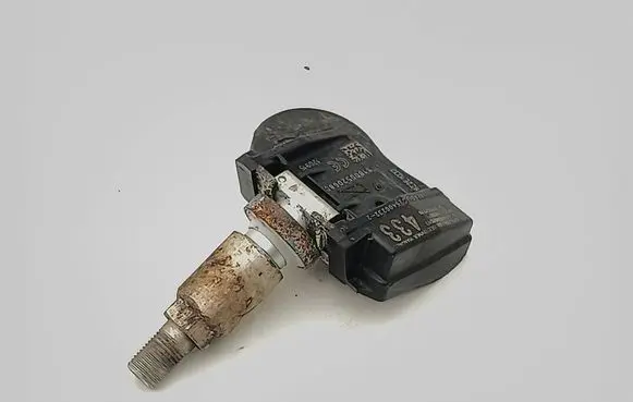 Tesla Model S Tire pressure sensor S180052068C 120915 10346C2