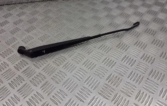 Suzuki Ignis Front wiper blade arm E8013419