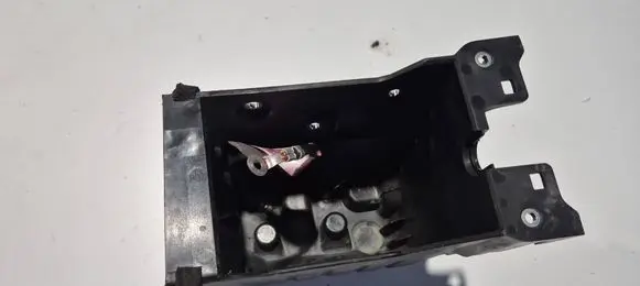 Volvo XC90 Battery box tray 31651454