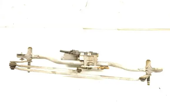 Front wiper linkage and motor