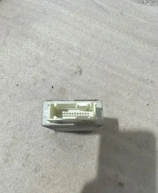 BMW X5 F15 Air suspension control unit module (rear) 6860387 001002000 4461500800