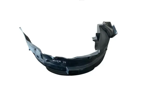 Front wheel arch liner splash guards
