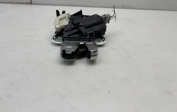 Audi A5 8T 8F Tailgate/trunk/boot lock/catch/latch 4F5827505D