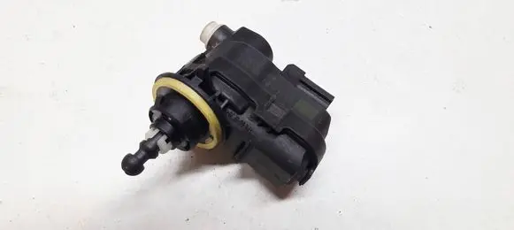 Nissan Qashqai Headlight level adjustment motor 260564EA0A