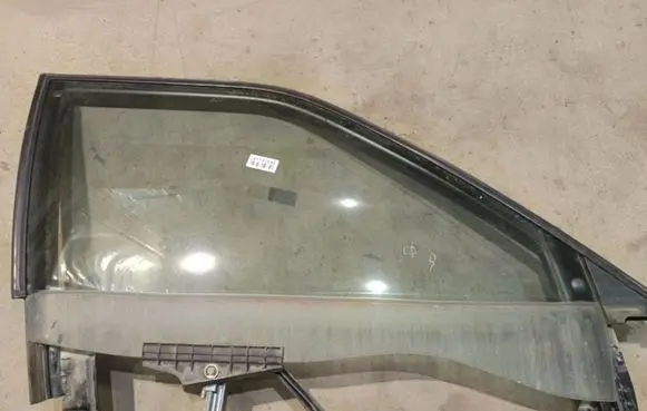 Audi 80 90 B3 Front door window glass four-door AS2