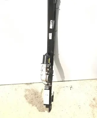 Chrysler Pacifica Sliding door lower roller guide/hinge 68368918AC 4564880 K6525187