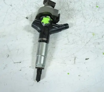 Subaru Legacy Fuel injector 16613AA030