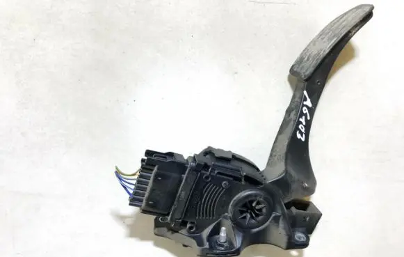 Volvo V70 Accelerator throttle pedal 6g929f836cd 6g92-9f836-cd