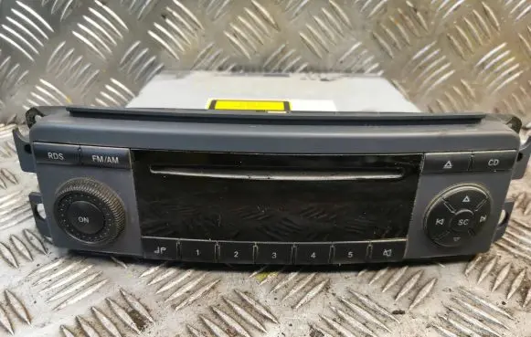 Smart ForFour I Radio/CD/DVD/GPS head unit 4548200379