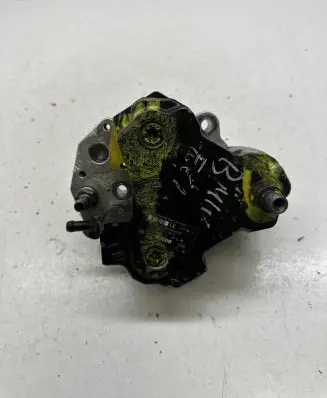 BMW 5 E60 E61 Fuel injection high pressure pump 7788670 0445010045