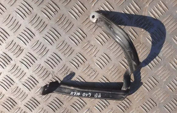 Mitsubishi 3000 GT Front bumper mounting bracket