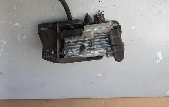 Opel Grandland X Start/Stop control module 9810858380 9828207680