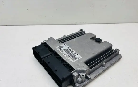 Volkswagen Golf VII Engine control unit/module 04L907309D 0281018498