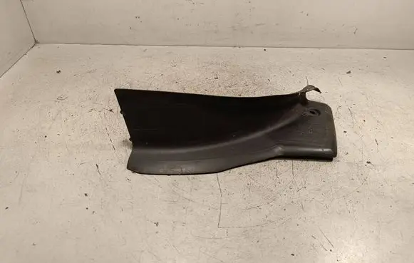 BMW 4 F32 F33 Rear/tail light trim molding 7296104