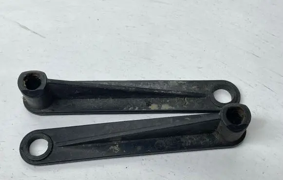 Opel Insignia A Front bumper mounting bracket 13280418 13280419