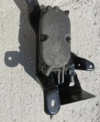 Jeep Grand Cherokee Fuel filter housing 68084905AG