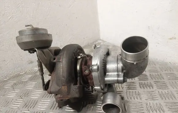 Toyota Corolla Verso AR10 Turbo 172010R021 06112401537