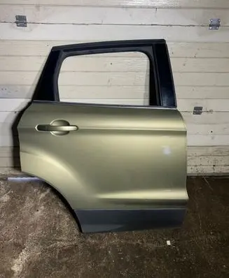 Ford Kuga II Rear door