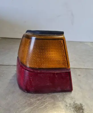 Volkswagen PASSAT B2 Tail light bulb cover holder 321945257