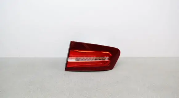 Tailgate rear/tail lights