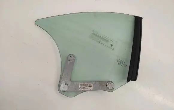 Peugeot 207 CC Rear side window 9680223380