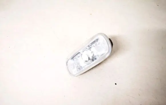 Audi A6 S6 C5 4B Front fender indicator light 8e0949127
