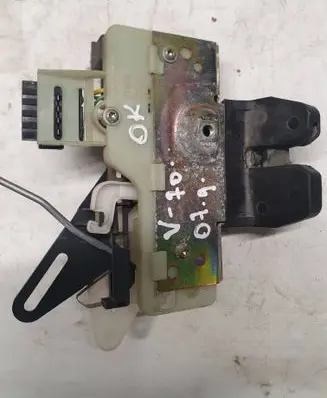 Volvo V70 Tailgate/trunk/boot lock/catch/latch 30753829