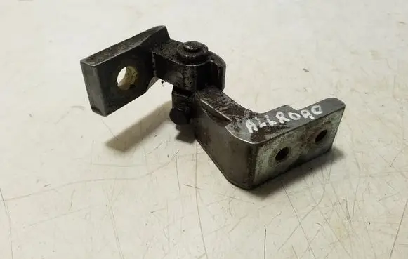 Audi A6 S6 C6 4F Rear door upper hinge 
